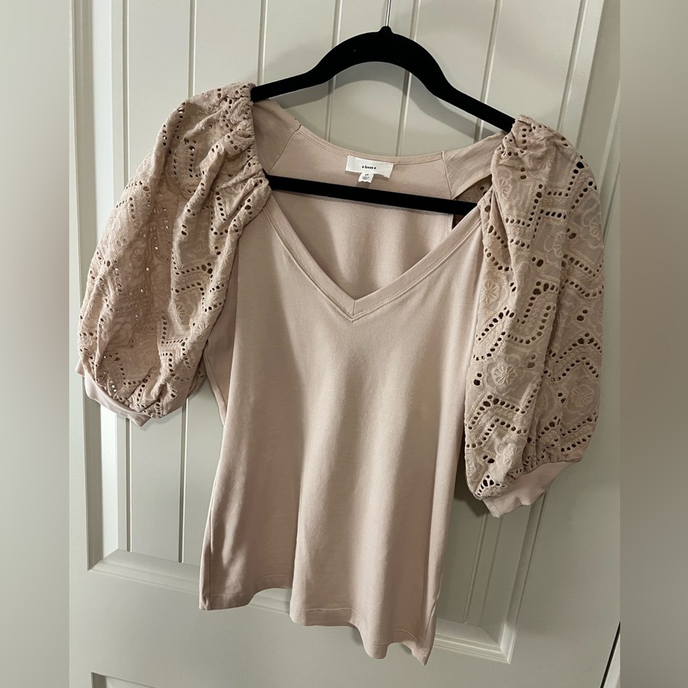 NWOT tan puff sleeve top size xs